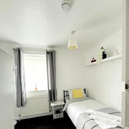 Cosy Room Stay 5 萨顿 外观 照片
